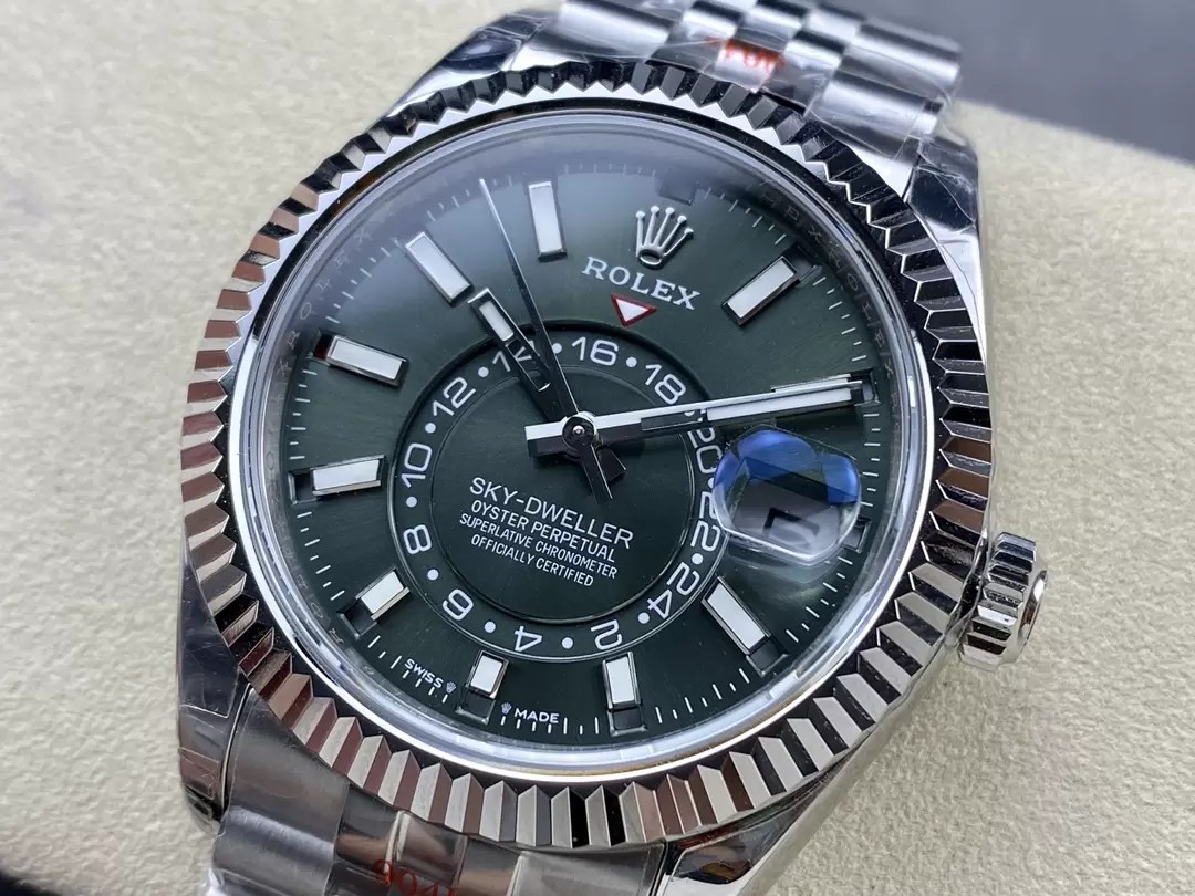 스카이드웰러 그레이 다이얼 SS 쥬빌레 브레이슬릿 / TW 336934 / 42mm / 9001무브, 두께 14.3mm