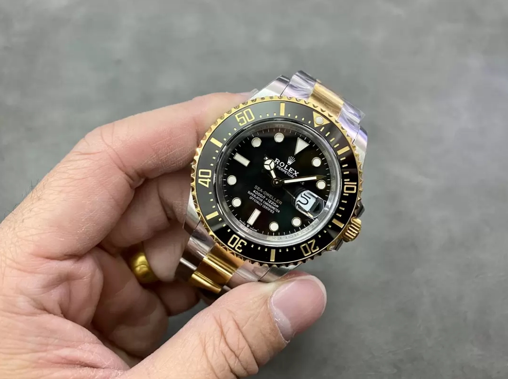 씨드웰러 검판 다이얼 콤비 / VS 126603 / 43mm / VS3235 자동 무브먼트