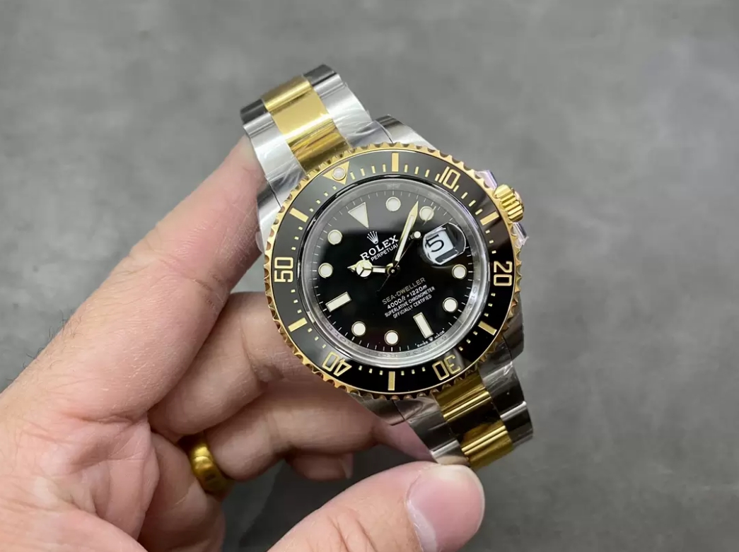 씨드웰러 검판 다이얼 콤비 / VS 126603 / 43mm / VS3235 자동 무브먼트