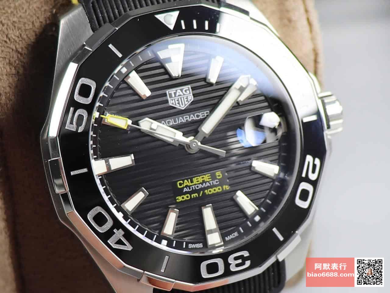 아쿠아레이서 칼리버 5 세라믹 베젤 러버 스트랩 43mm/ V6 WAY208B.FC6382/ cal.2824 오토매틱 무브먼트/ 28,800vph