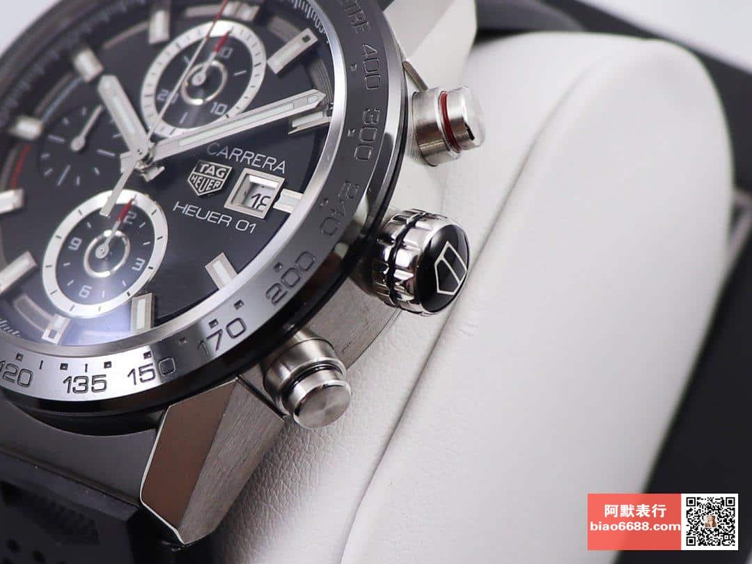 까레라 크로노그래프 "블랙 페이스 사이클론" 러버 스트랩 43mm/ XF CAR201Z.FT6046/ 커스텀 레플리카 칼리버 01 크로노그래프 자동 기계식 무브먼트/ 43mm/ 사파이어 거울
