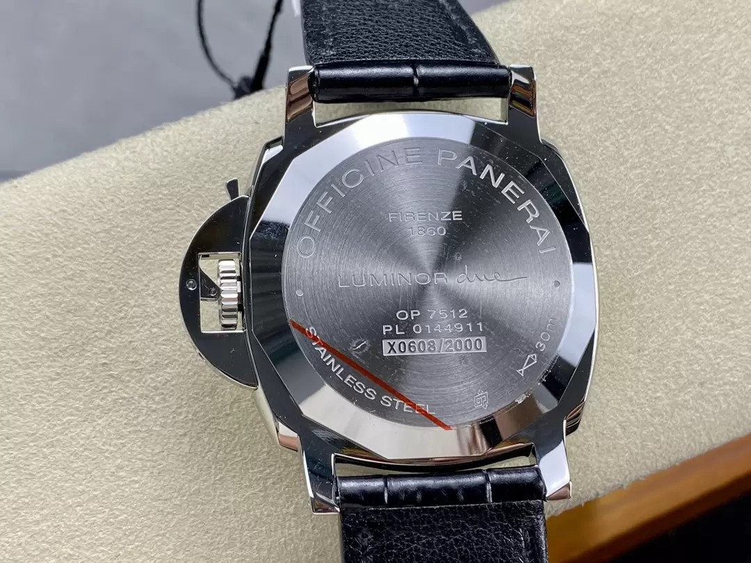 루미노르 블랙 다이얼 / VS PAM01250 / 42mm / Svenpei 독점 무브먼트 P900