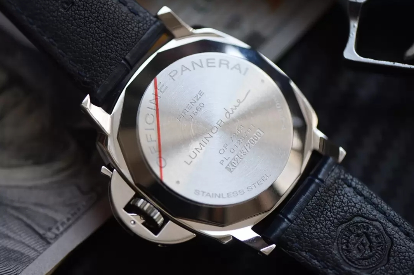 루미노르 블루 다이얼 레더 스트랩 / VS PAM01274 / 44mm / Svenpei 독점 무브먼트 P900, 송아지 가죽 스트랩