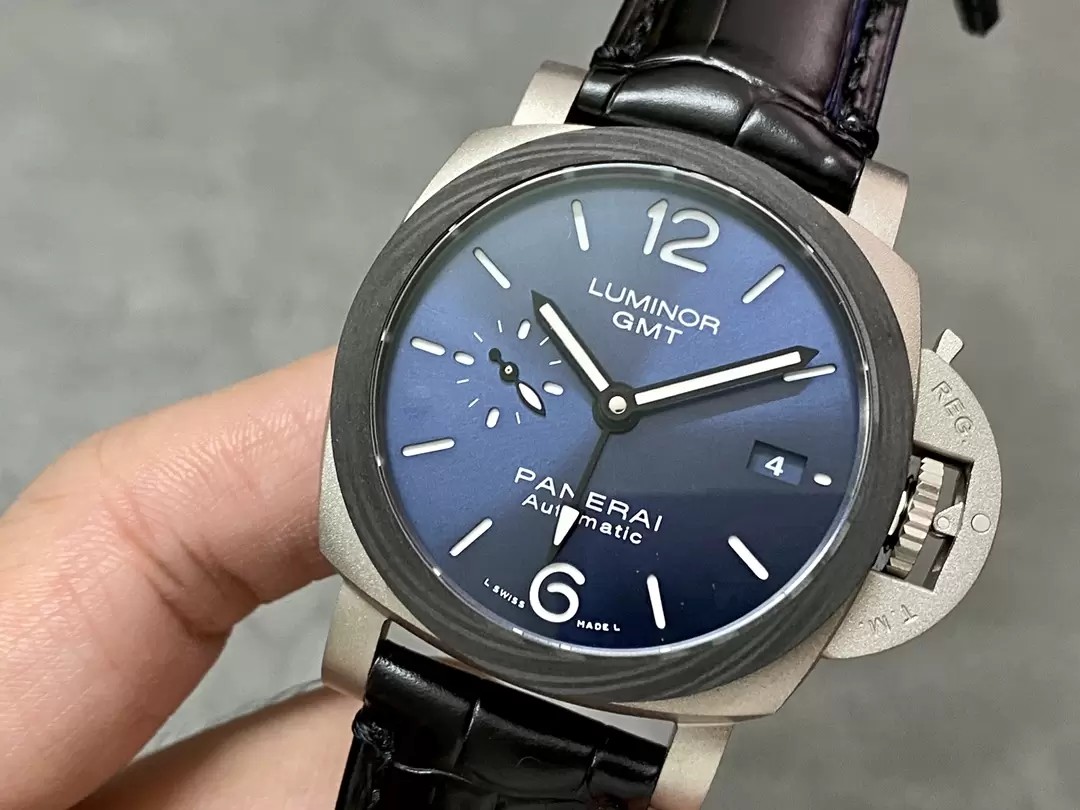 루미너스 GMT 블루 다이얼 / VS PAM01279 / 42mm / Cal.P.9010 통합 무브먼트, 42mmx14.3mm