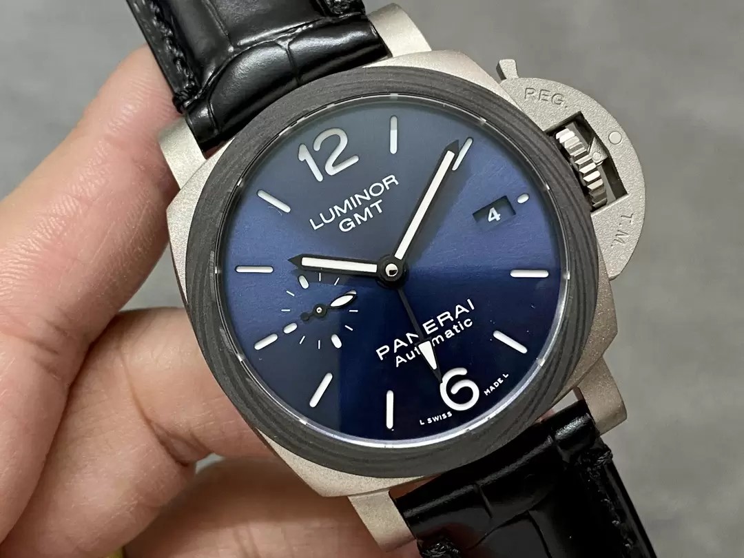 루미너스 GMT 블루 다이얼 / VS PAM01279 / 42mm / Cal.P.9010 통합 무브먼트, 42mmx14.3mm