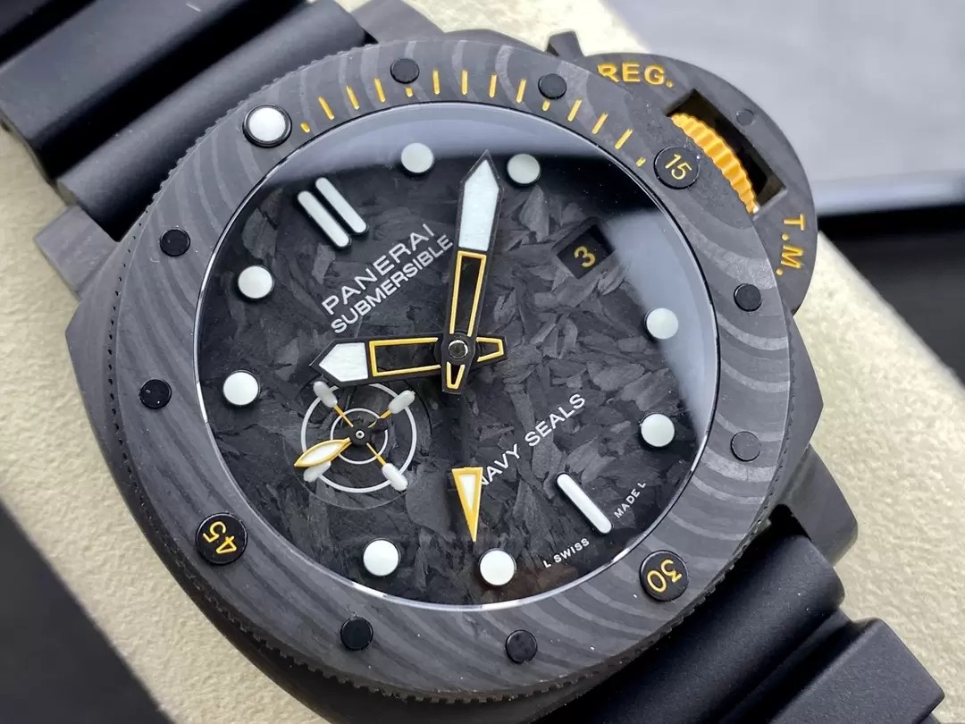 섭머저블 GMT 카보테크 / VS PAM01324 / 42mm / P.9000 자동 기계식 무브먼트, 42mmx14.3mm