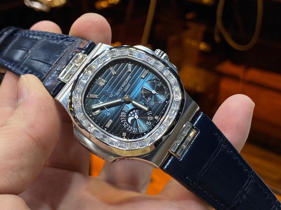 노틸러스 블루 다이얼 다이아 베젤 악어가죽 스트랩 / GR 5724 / 41mm / Asian Super Clone 240 무브먼트, 정품 무브먼트 99% 동일