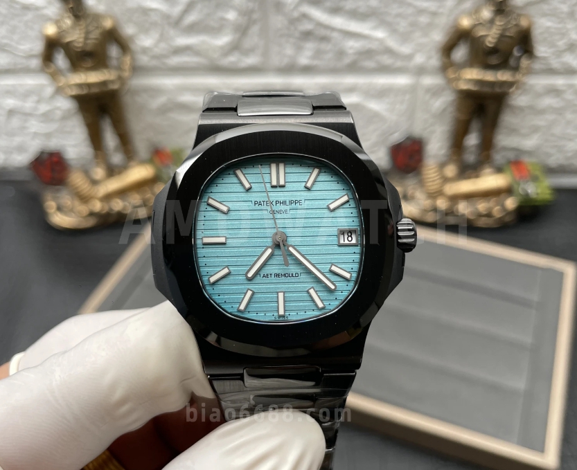 노틸러스 티파니 다이얼 커스텀 블랙 세라믹 / AET 5711 / 41mm / MIYOTA 9015 자동 무브먼트