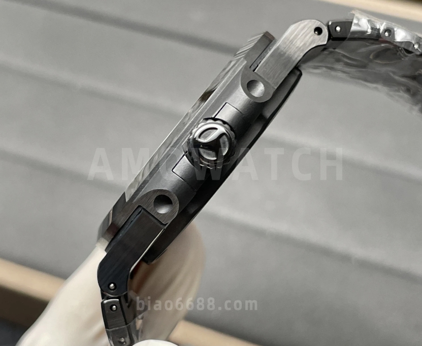 노틸러스 티파니 다이얼 커스텀 블랙 세라믹 / AET 5711 / 41mm / MIYOTA 9015 자동 무브먼트