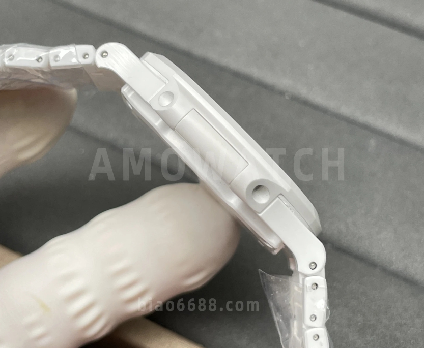 노틸러스 그린 다이얼 커스텀 화이트 세라믹 / AET 5711 / 40mm / MIYOTA 9015 자동 무브먼트