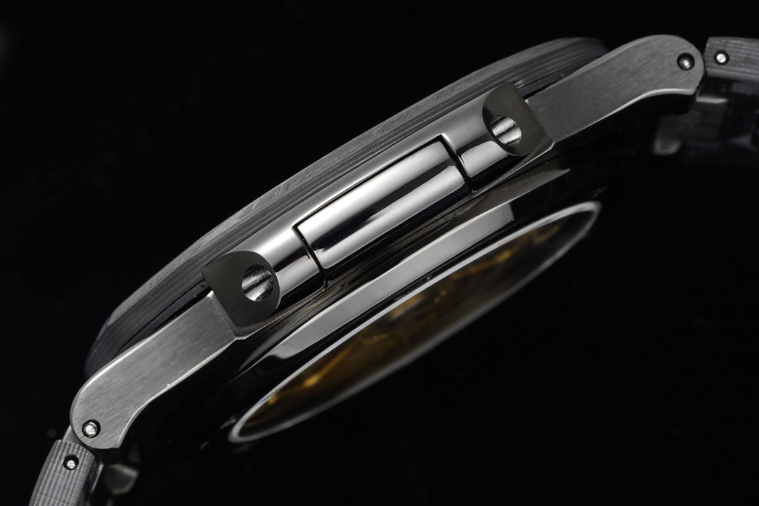 노틸러스 블랙 다이얼 카본 커스텀 / DIW 5711 / 40mm / 9015 수정 324SC 무브먼트, 리얼 카본 커스텀