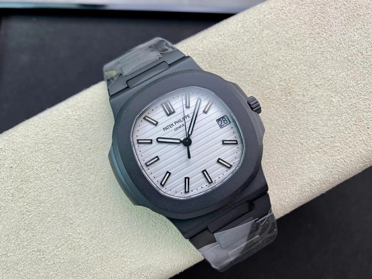 V4 DCL 버전 / PPF 5711 / 40mm / 324SC 무브, 사이즈 40mm