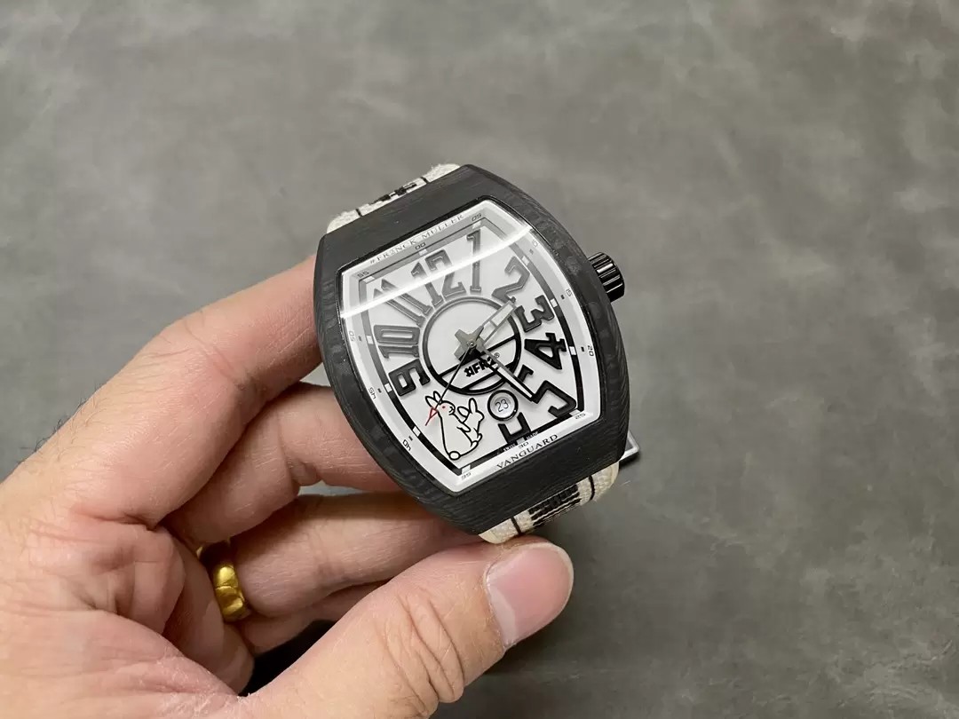 뱅가드 블랙 카본 파이버 화이트 다이얼 / ABF V45 SC DT / 44mm / 2824 무브먼트, 44mm x 54mm x 13.5mm