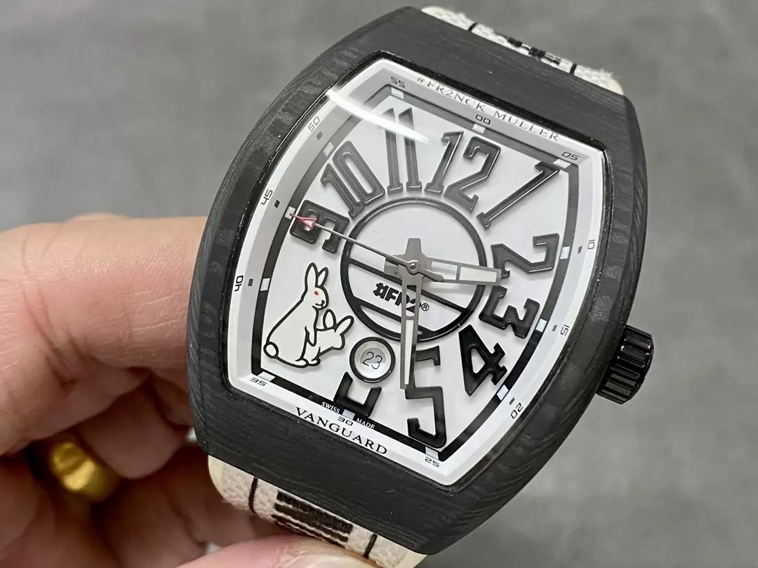 뱅가드 블랙 카본 파이버 화이트 다이얼 / ABF V45 SC DT / 44mm / 2824 무브먼트, 44mm x 54mm x 13.5mm