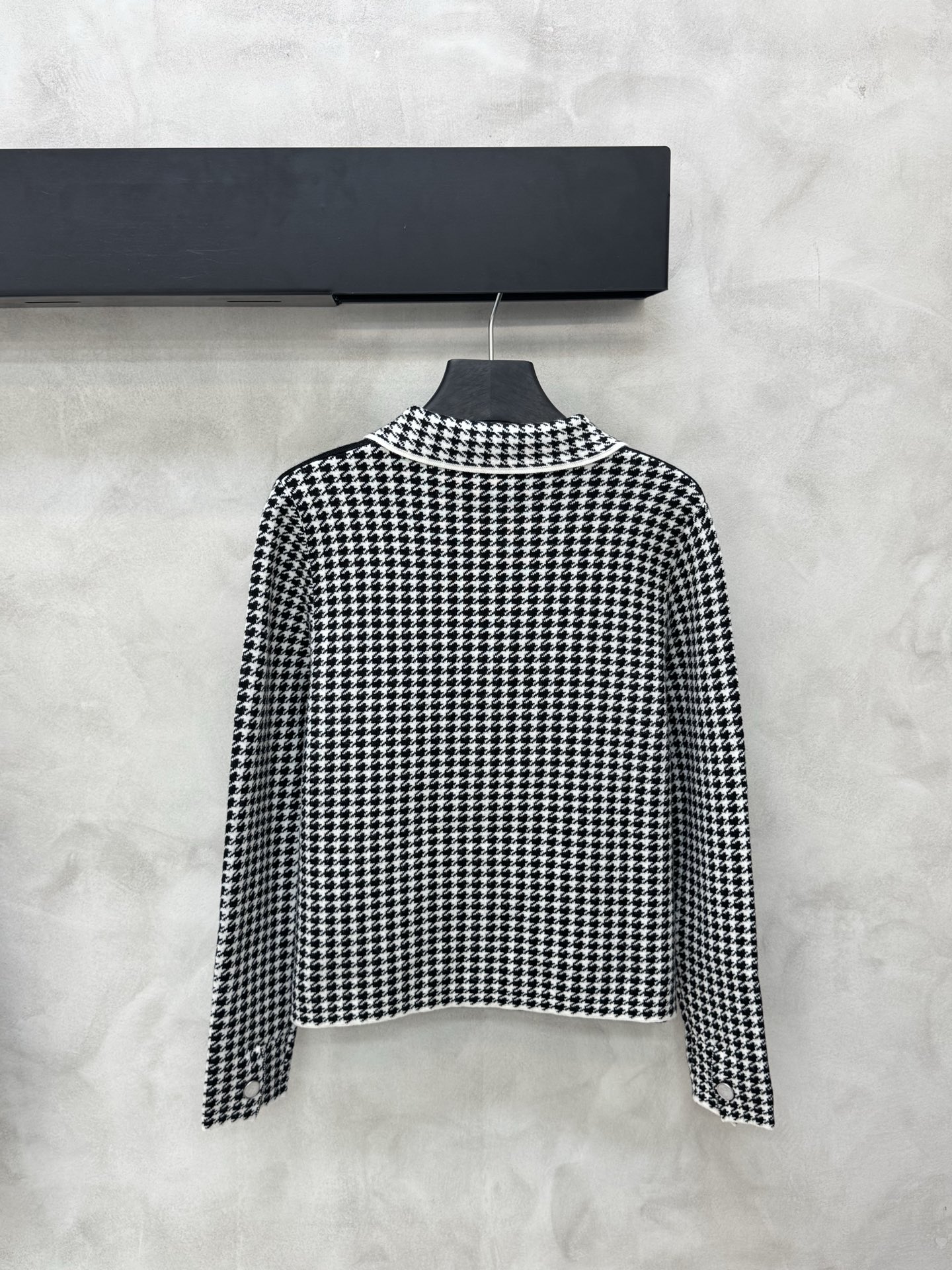 하운즈투스 패치워크 리본 니트 크롭 자켓