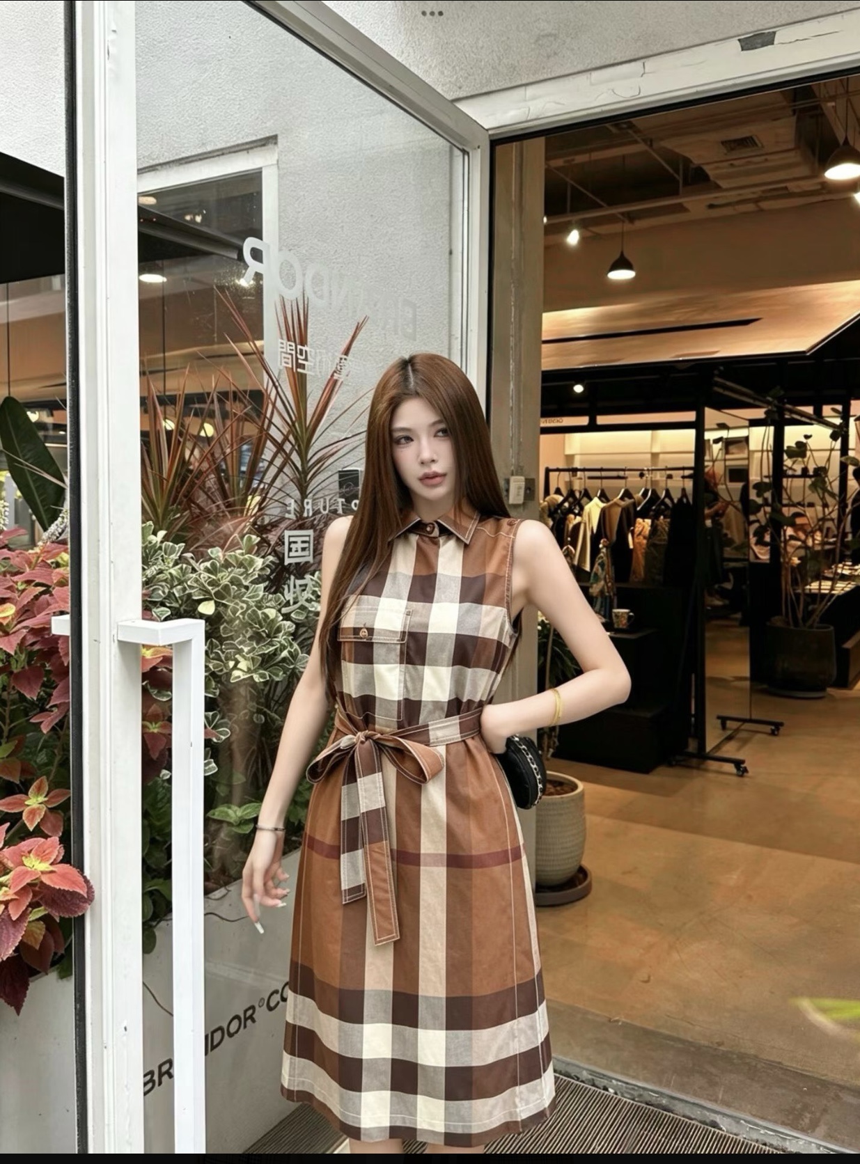 버치 브라운 체크 민소매 베스트 셔츠 미디 원피스